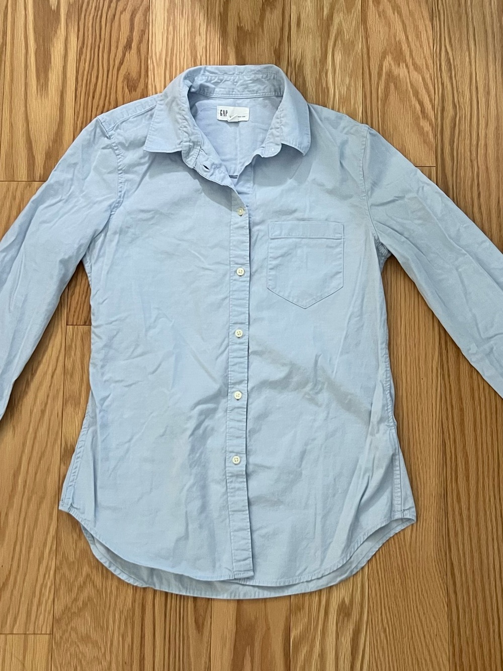 GAP Light Blue Button-Front Women’s Shirt